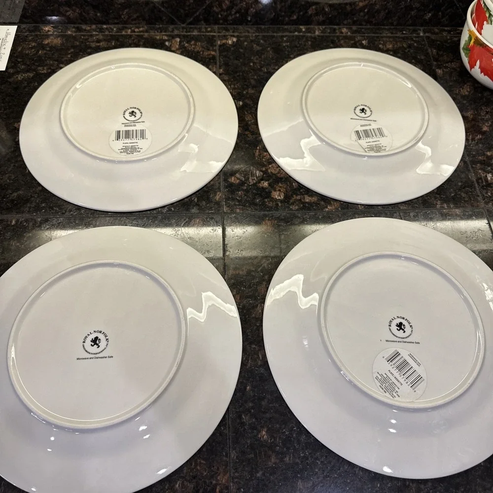 12 pieces Royal Norfolk Autumn Leaves Acorn Bowls, plates,‎ cups Thanksgiving